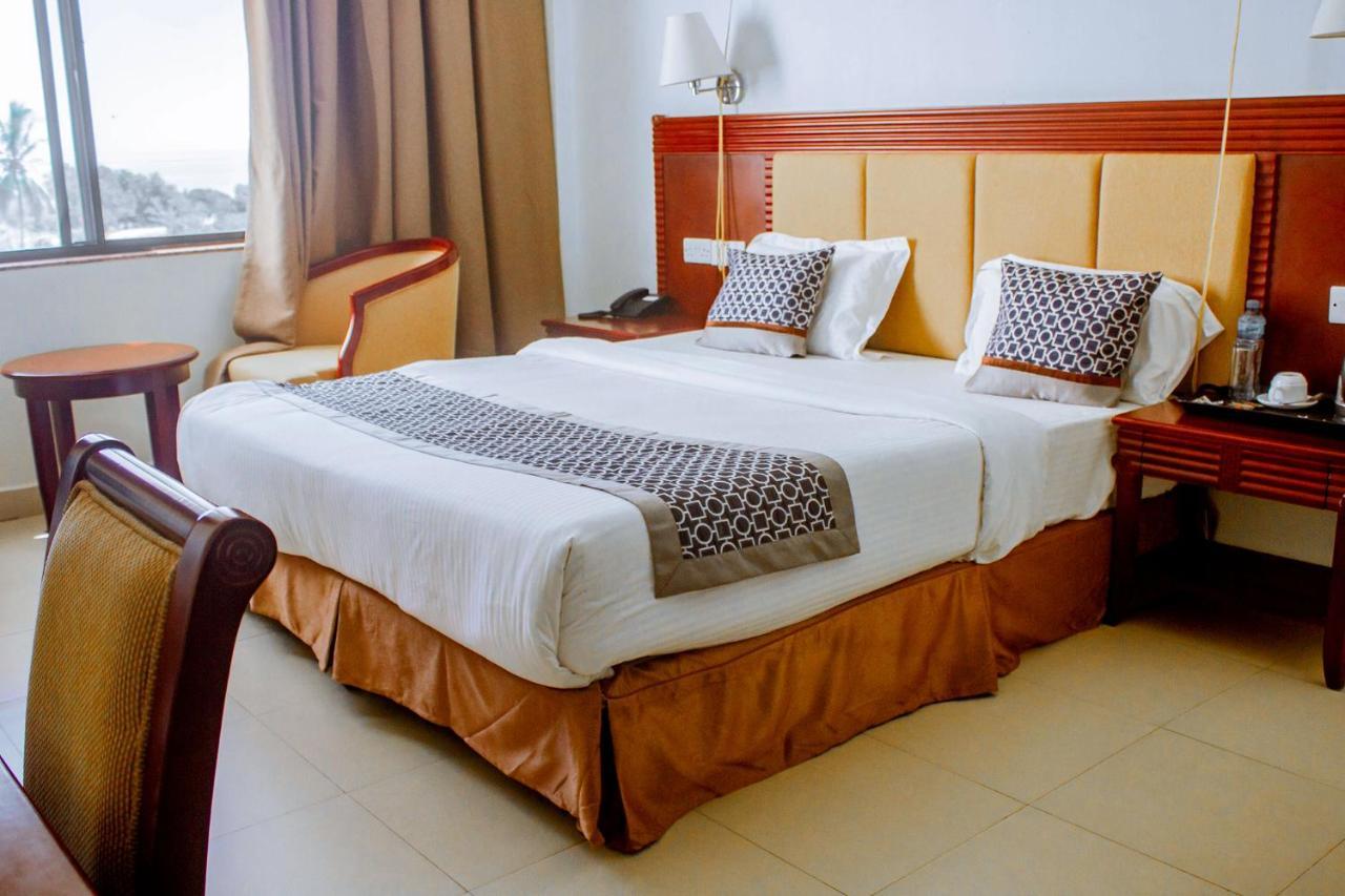Luwa Evergreen Hotel Мтвара Екстериор снимка