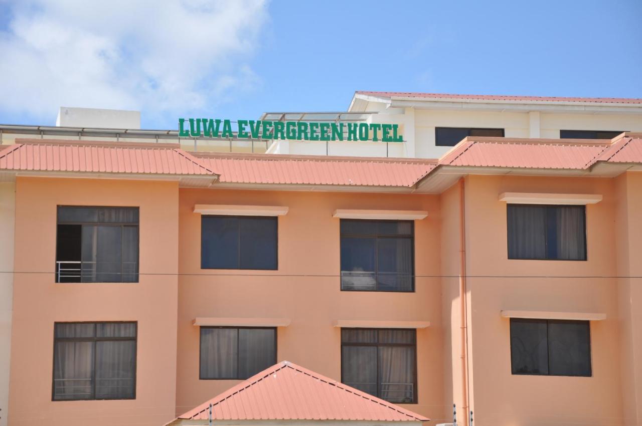 Luwa Evergreen Hotel Мтвара Екстериор снимка