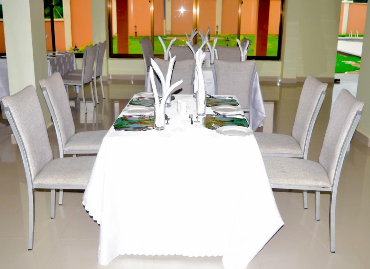 Luwa Evergreen Hotel Мтвара Екстериор снимка
